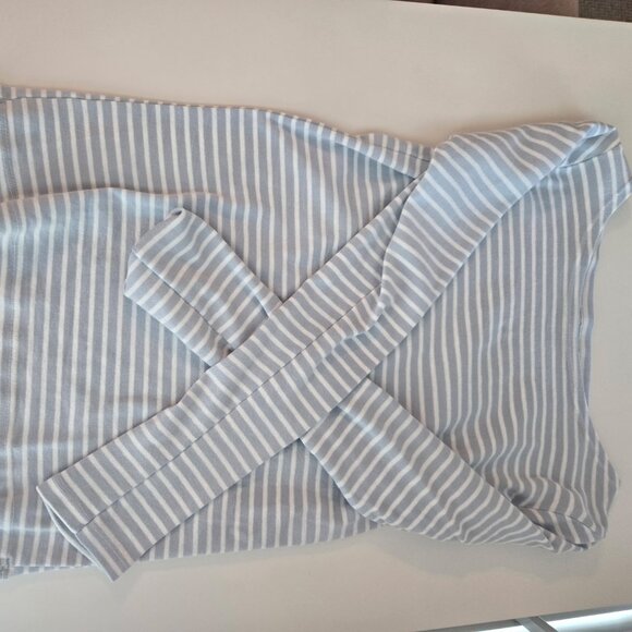 Brandy Melville Long Sleeve - Picture 1 of 1